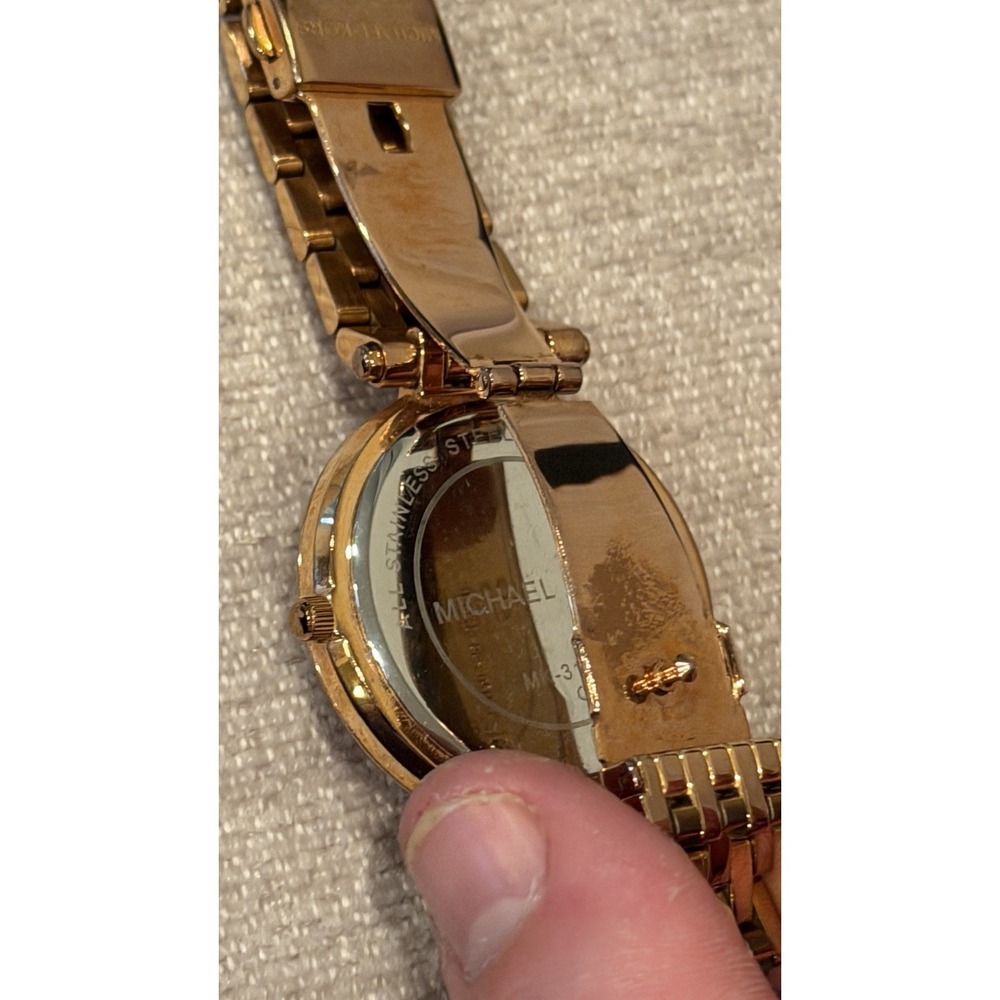 Michael Kors MK3192 Rose Gold Crystal Bezel Women's Watch Needs Battery - Picture 8 of 12